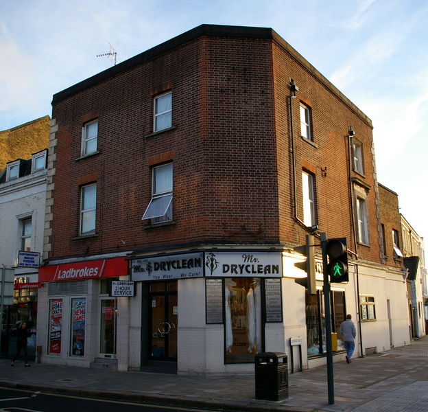 File:Queens Rd Corner Broad St.jpg